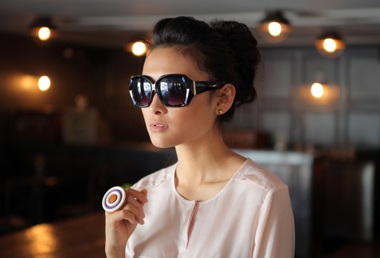 Tarina Tarantino ring Jeepers Peepers sunglasses