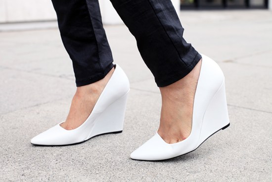 zara white leather court wedge pumps